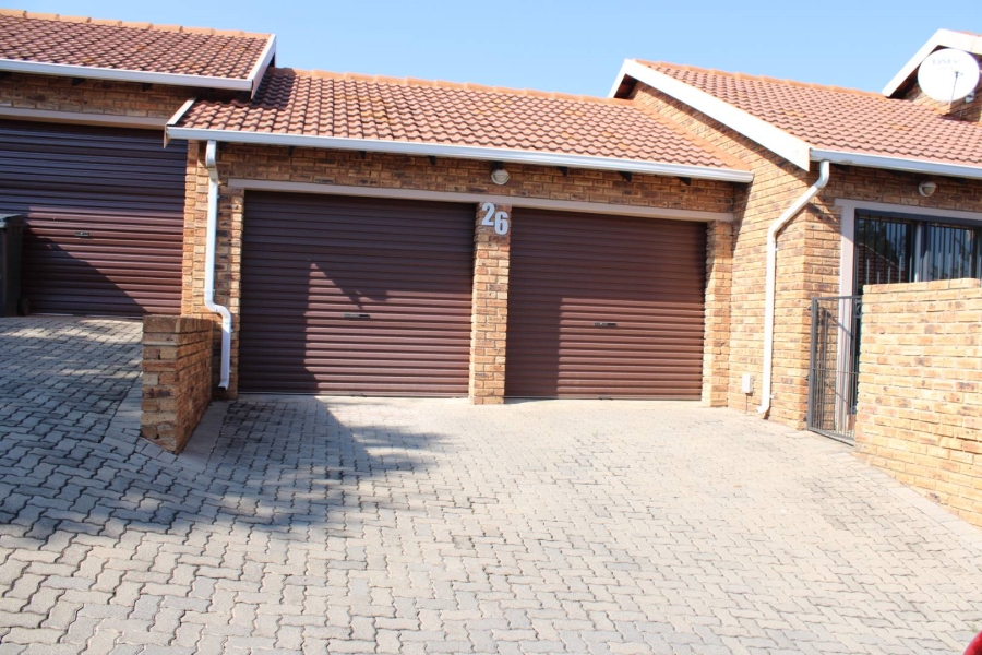 3 Bedroom Property for Sale in Wilgeheuwel Gauteng