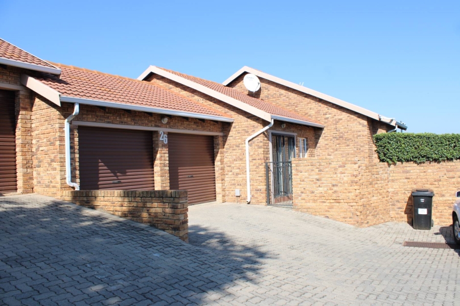 3 Bedroom Property for Sale in Wilgeheuwel Gauteng