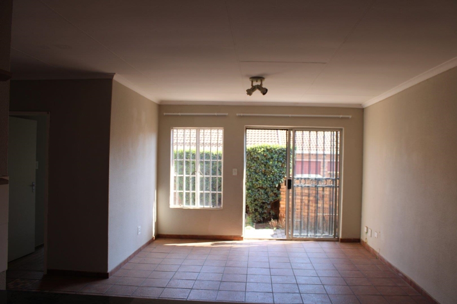 3 Bedroom Property for Sale in Wilgeheuwel Gauteng