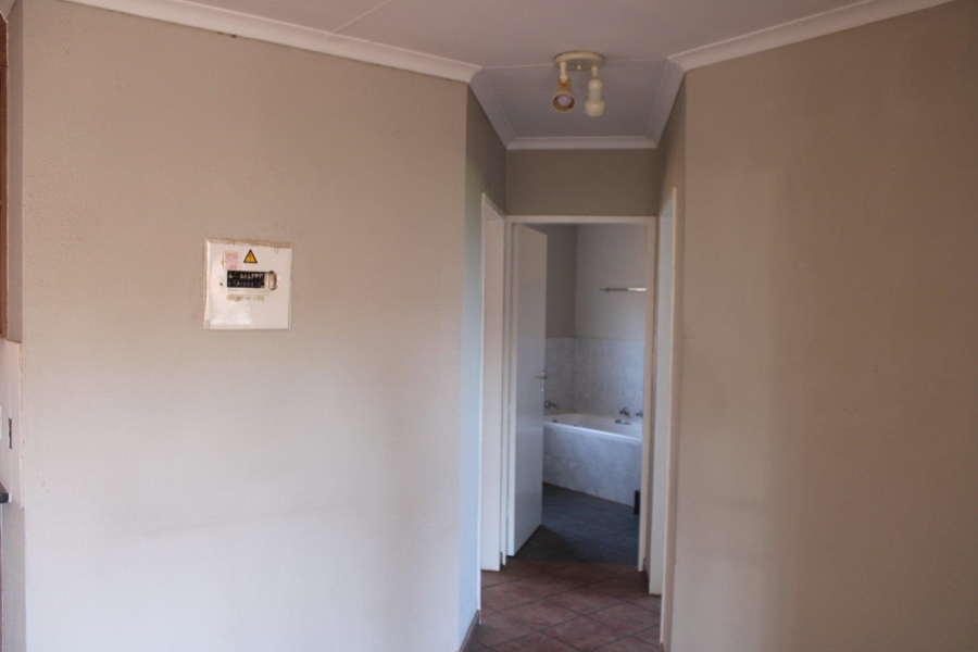 3 Bedroom Property for Sale in Wilgeheuwel Gauteng