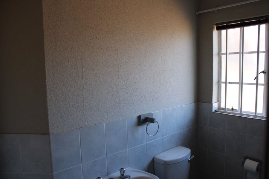 3 Bedroom Property for Sale in Wilgeheuwel Gauteng