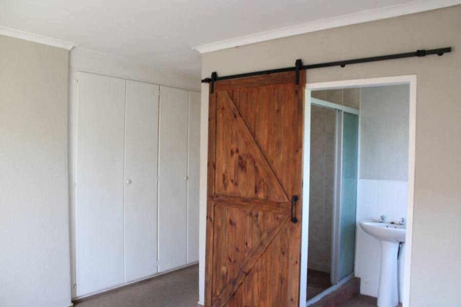 3 Bedroom Property for Sale in Wilgeheuwel Gauteng