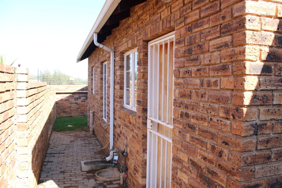 3 Bedroom Property for Sale in Wilgeheuwel Gauteng