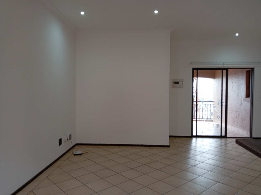 To Let 2 Bedroom Property for Rent in Sunnyrock Gauteng