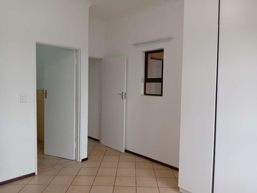 To Let 2 Bedroom Property for Rent in Sunnyrock Gauteng