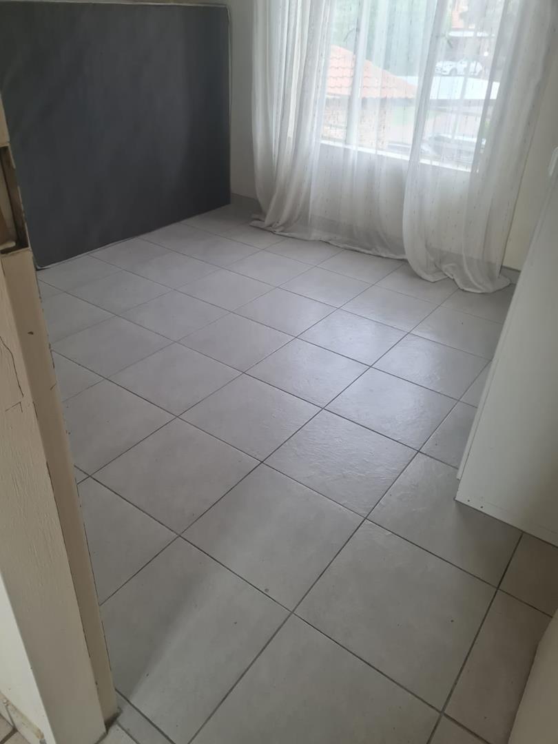 To Let 2 Bedroom Property for Rent in Noordwyk Gauteng