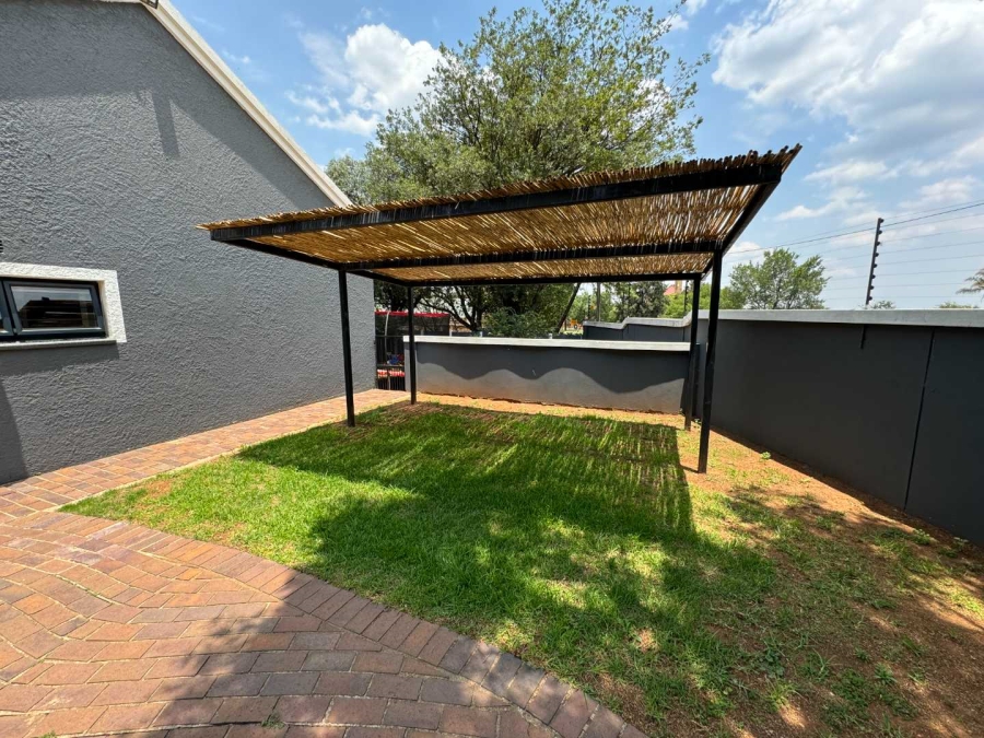 4 Bedroom Property for Sale in Verwoerdpark Gauteng