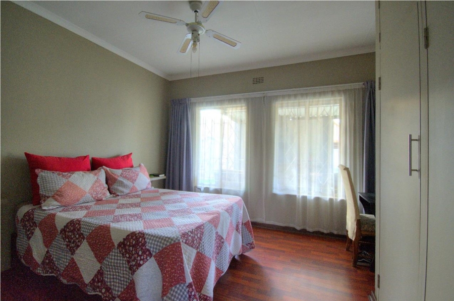 5 Bedroom Property for Sale in Brackendowns Gauteng