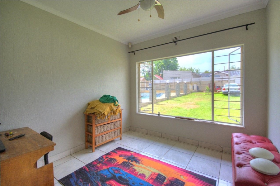 3 Bedroom Property for Sale in Brackendowns Gauteng