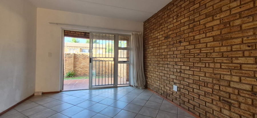 2 Bedroom Property for Sale in Honeydew Gauteng