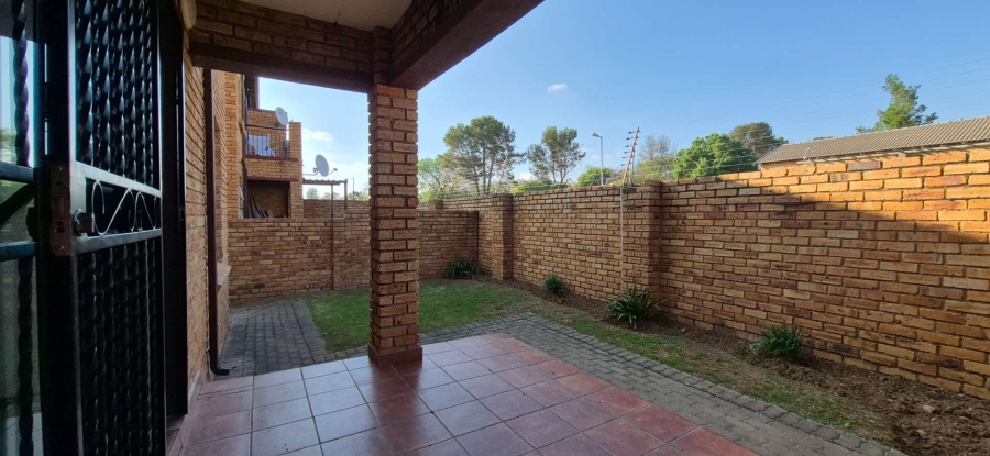 2 Bedroom Property for Sale in Honeydew Gauteng