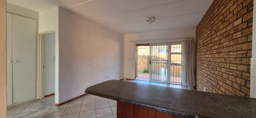 2 Bedroom Property for Sale in Honeydew Gauteng