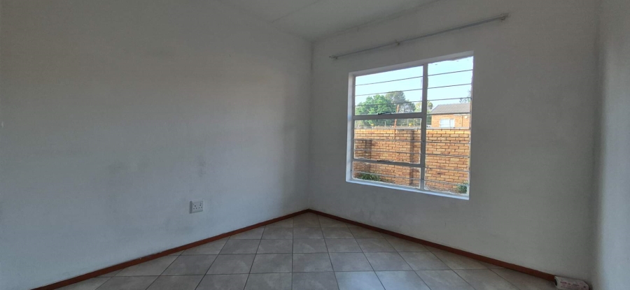 2 Bedroom Property for Sale in Honeydew Gauteng