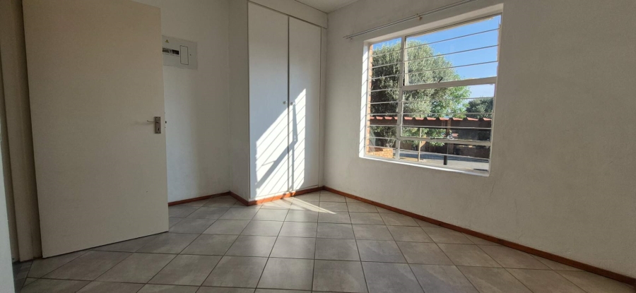 2 Bedroom Property for Sale in Honeydew Gauteng