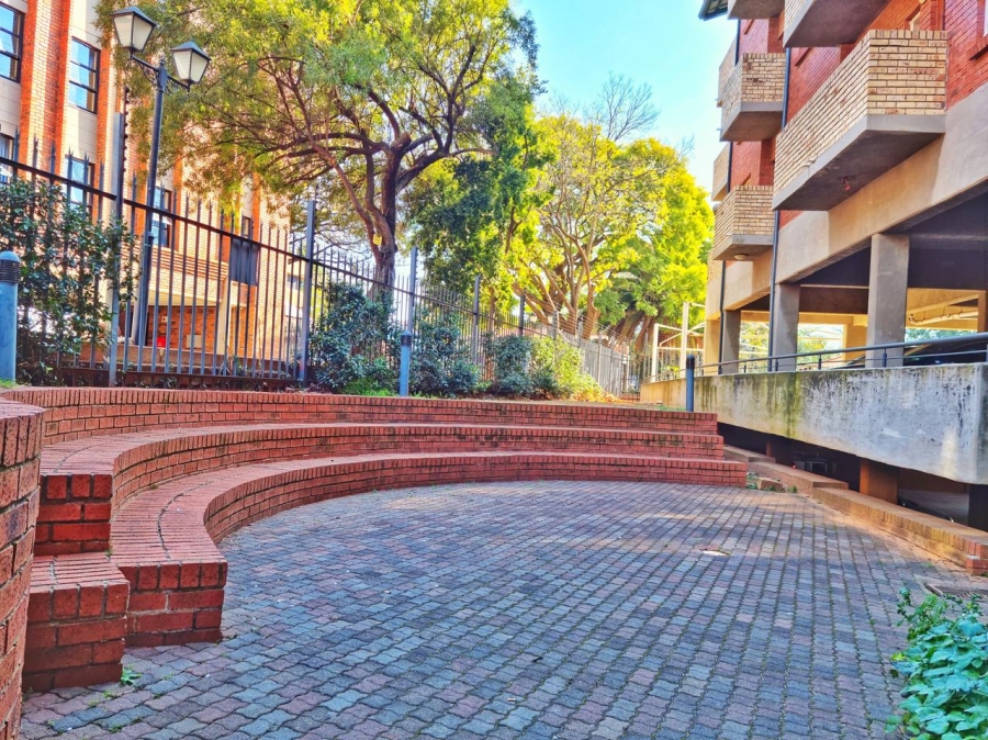 1 Bedroom Property for Sale in Braamfontein Werf Gauteng