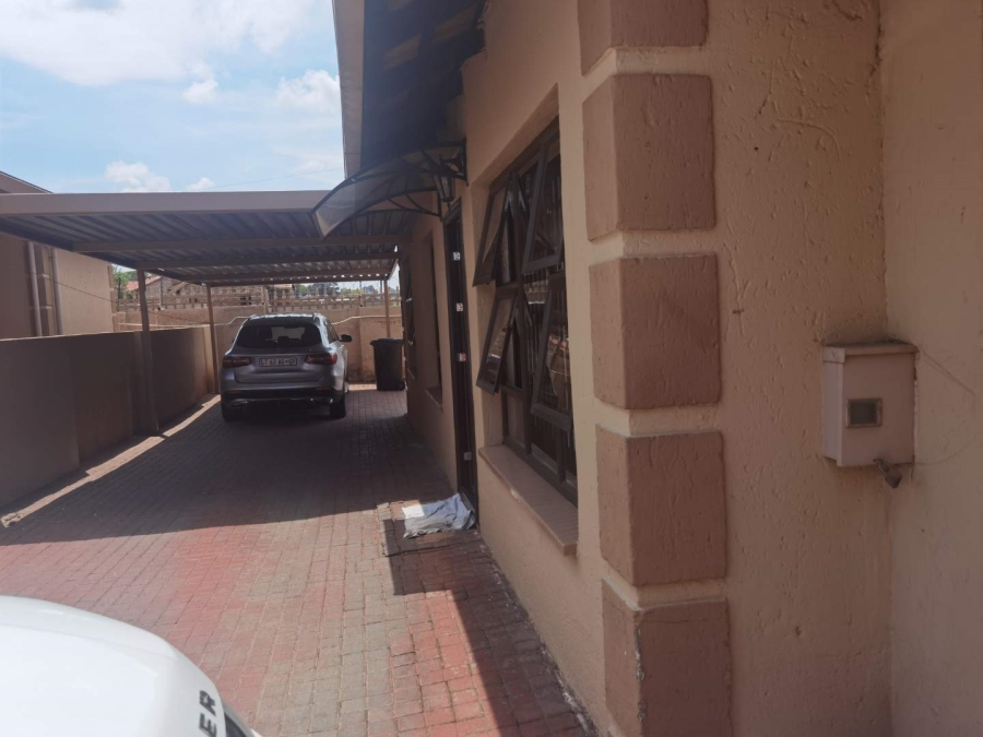 3 Bedroom Property for Sale in Birchleigh North Gauteng