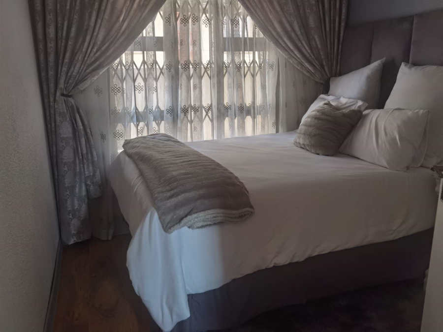 3 Bedroom Property for Sale in Birchleigh North Gauteng