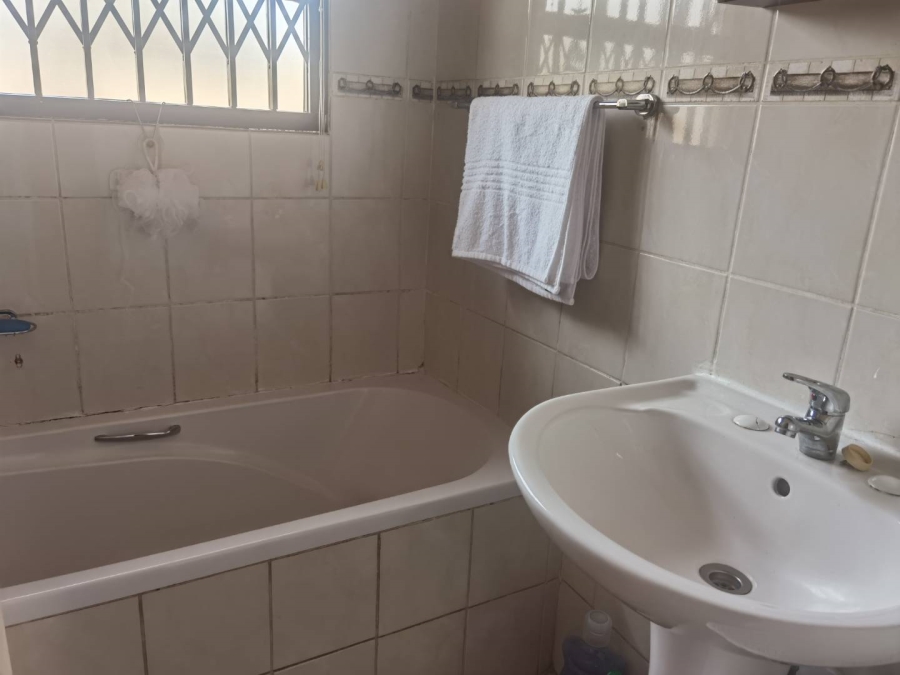 3 Bedroom Property for Sale in Birchleigh North Gauteng