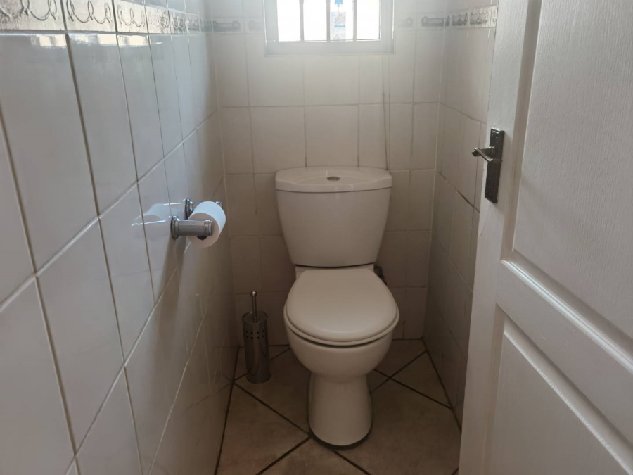 3 Bedroom Property for Sale in Birchleigh North Gauteng