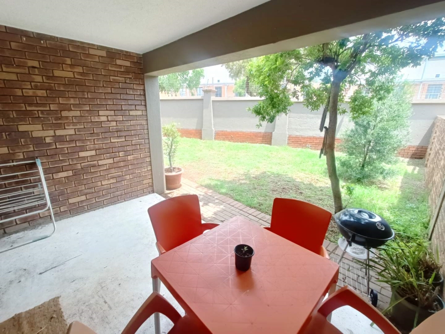 2 Bedroom Property for Sale in Eco Park Gauteng