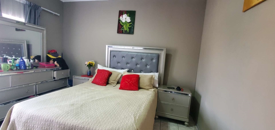 2 Bedroom Property for Sale in Willowbrook Gauteng