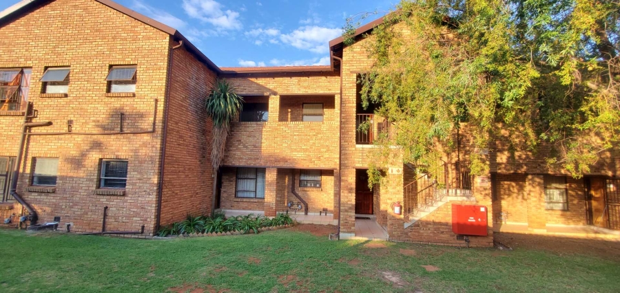 2 Bedroom Property for Sale in Willowbrook Gauteng