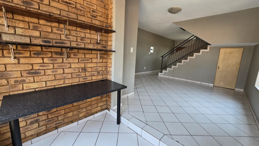 2 Bedroom Property for Sale in Florentia Gauteng