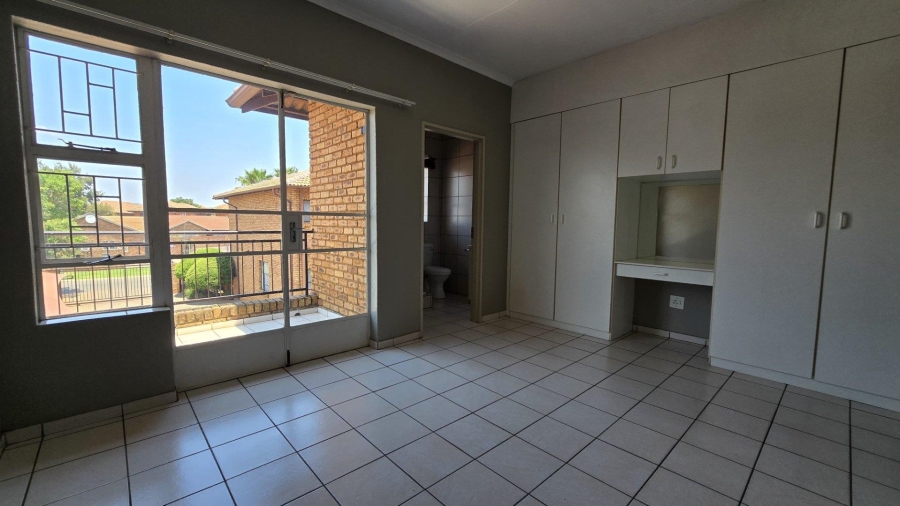 2 Bedroom Property for Sale in Florentia Gauteng