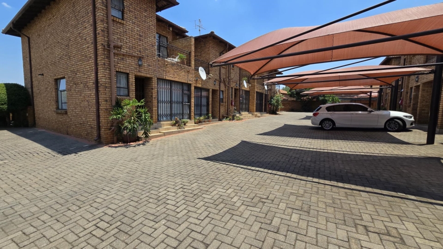 2 Bedroom Property for Sale in Florentia Gauteng