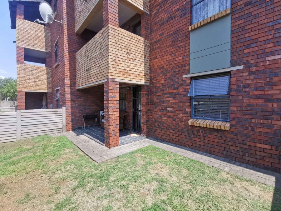 2 Bedroom Property for Sale in Alveda Park Gauteng