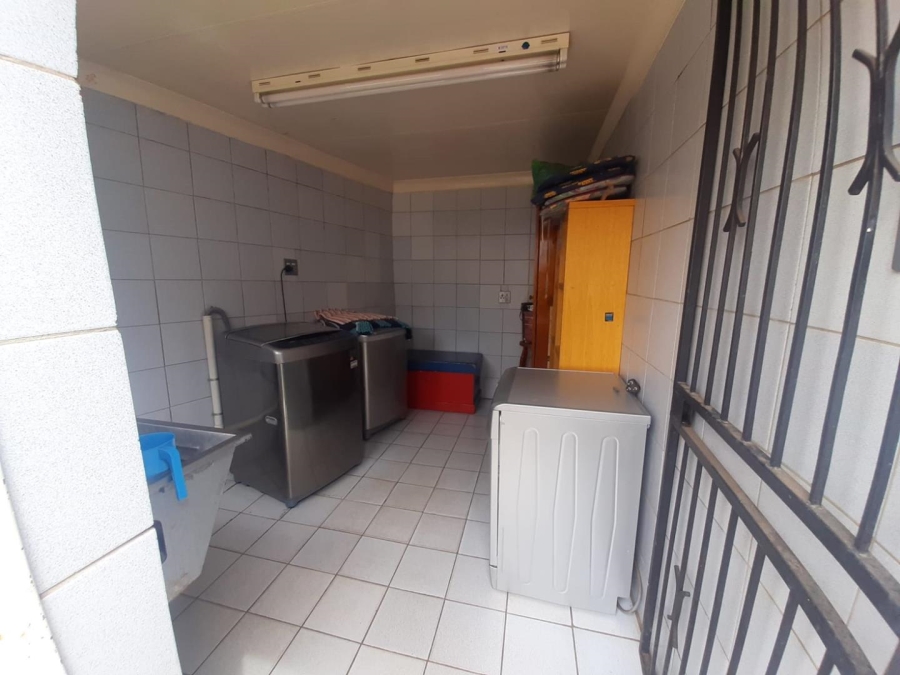 3 Bedroom Property for Sale in Suideroord Gauteng