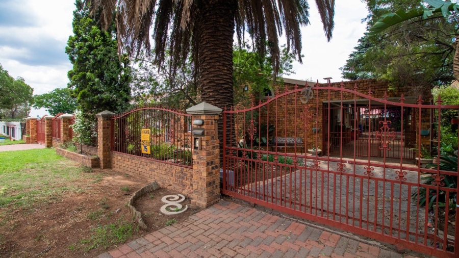 3 Bedroom Property for Sale in Mackenzie Park Gauteng