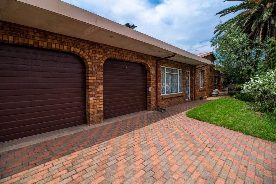 3 Bedroom Property for Sale in Mackenzie Park Gauteng