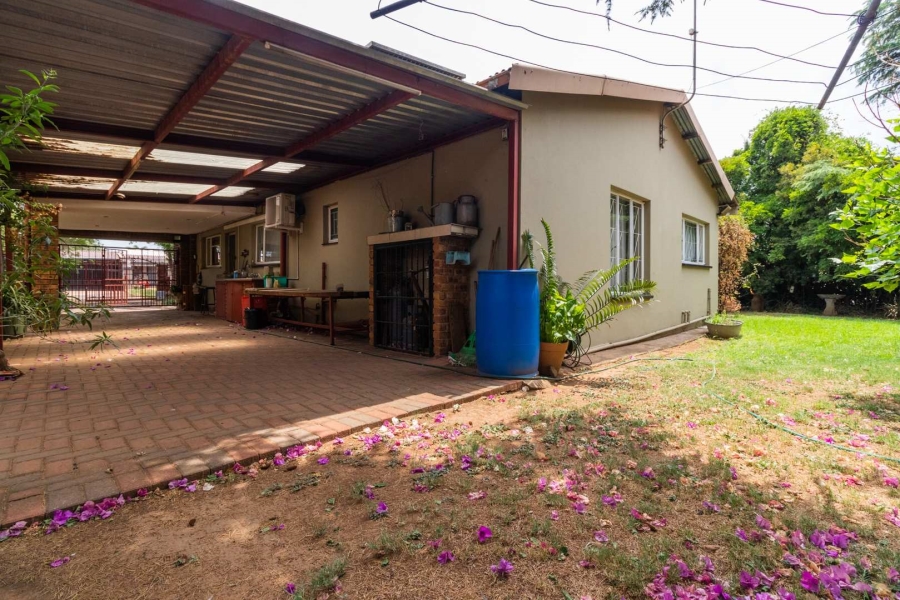 3 Bedroom Property for Sale in Mackenzie Park Gauteng