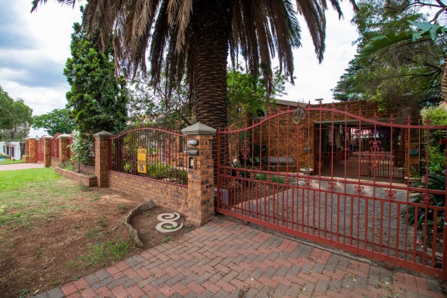 3 Bedroom Property for Sale in Mackenzie Park Gauteng