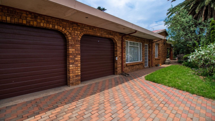 3 Bedroom Property for Sale in Mackenzie Park Gauteng