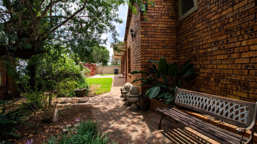 3 Bedroom Property for Sale in Mackenzie Park Gauteng