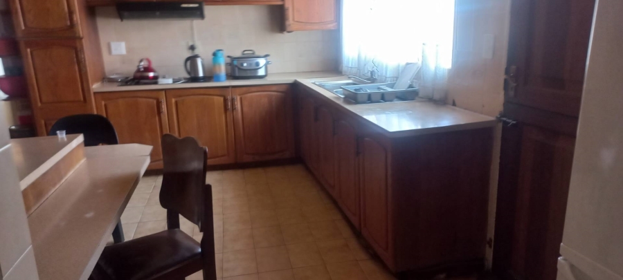 6 Bedroom Property for Sale in Diepkloof Gauteng