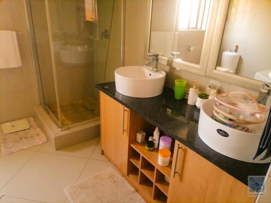 4 Bedroom Property for Sale in Thatchfield Close Gauteng