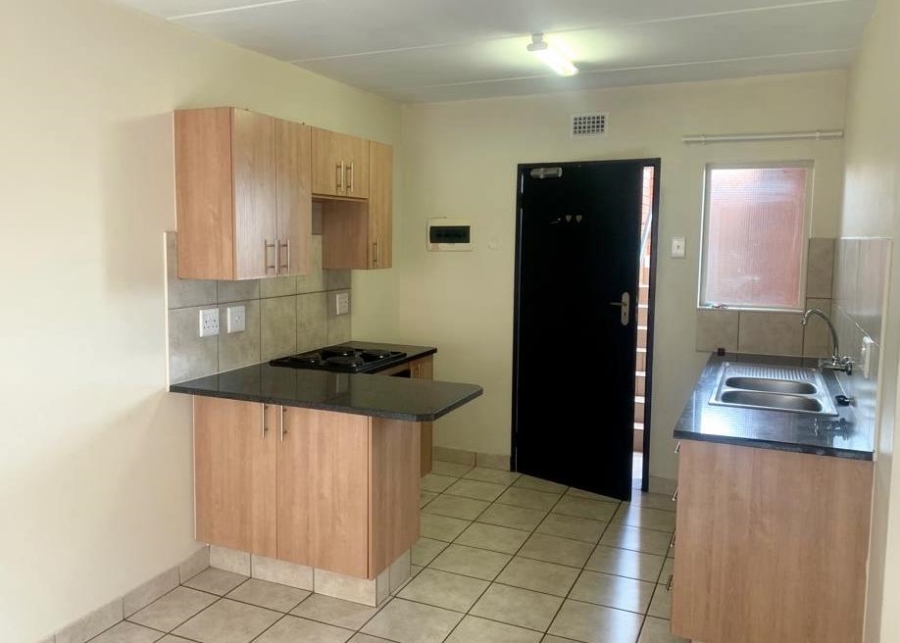 To Let 2 Bedroom Property for Rent in Olympus Gauteng