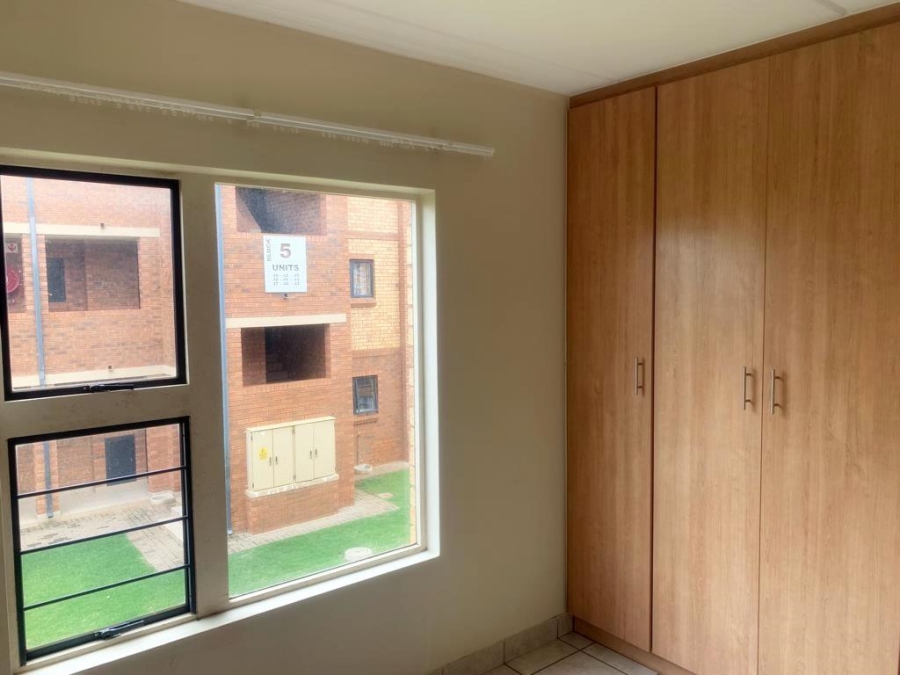 To Let 2 Bedroom Property for Rent in Olympus Gauteng