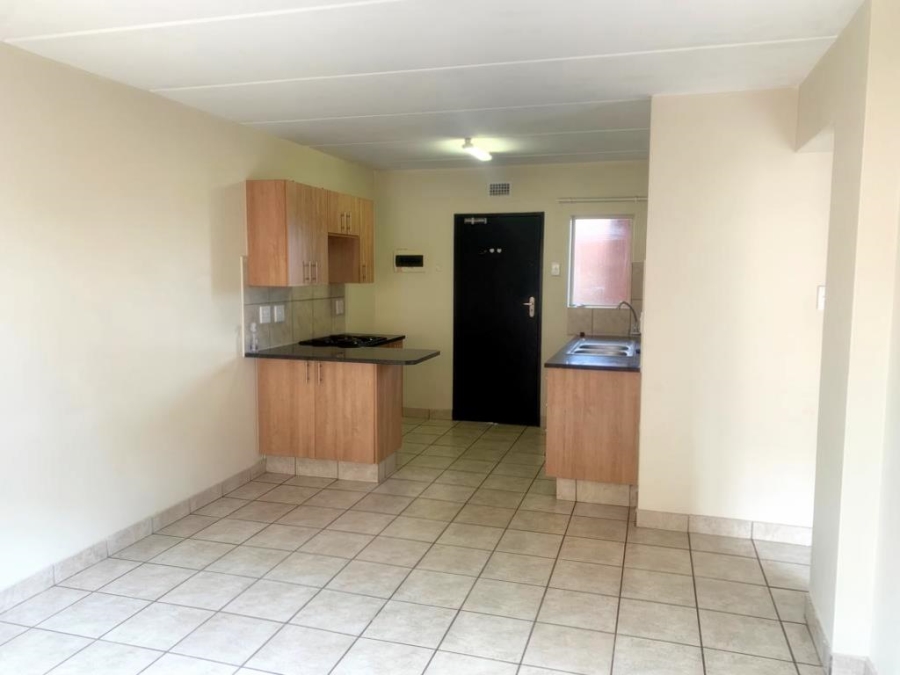 To Let 2 Bedroom Property for Rent in Olympus Gauteng