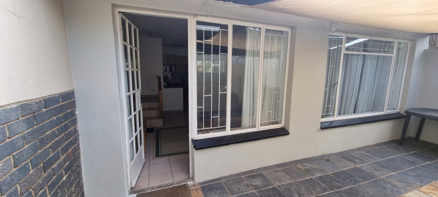 To Let 1 Bedroom Property for Rent in Murrayfield Gauteng