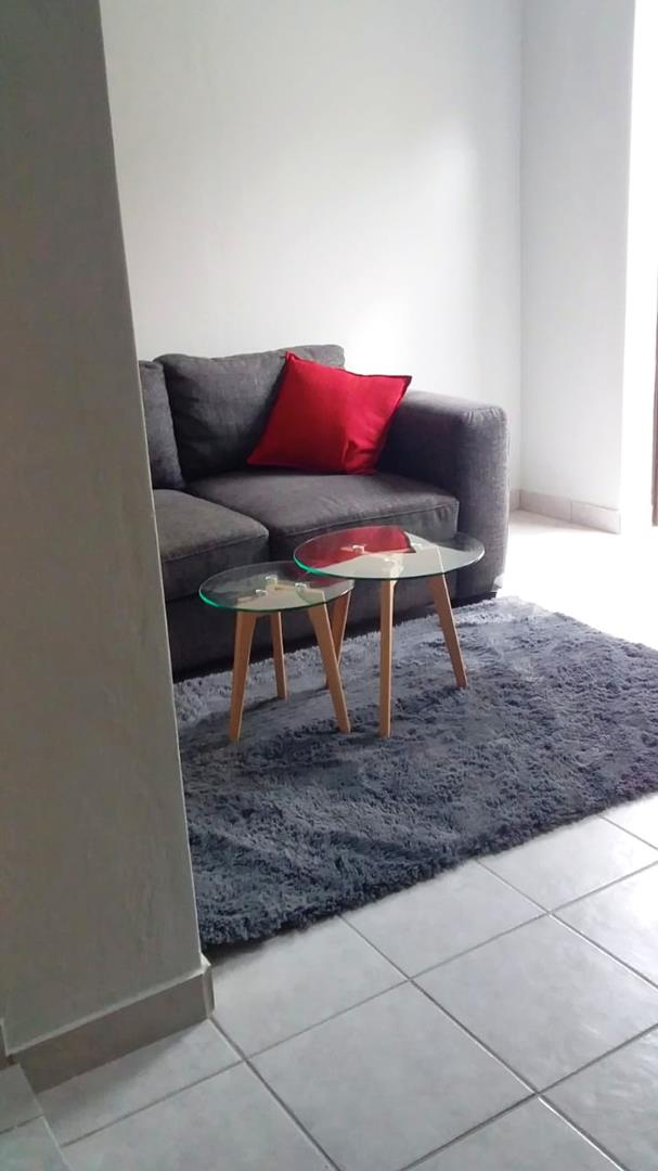 To Let 1 Bedroom Property for Rent in Waverley Gauteng