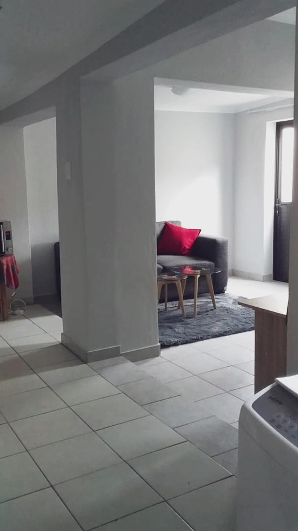 To Let 1 Bedroom Property for Rent in Waverley Gauteng