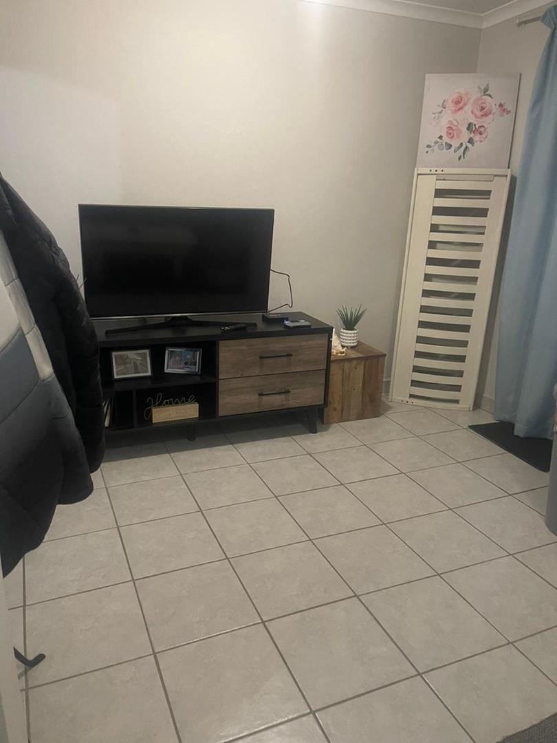 To Let 1 Bedroom Property for Rent in Waverley Gauteng