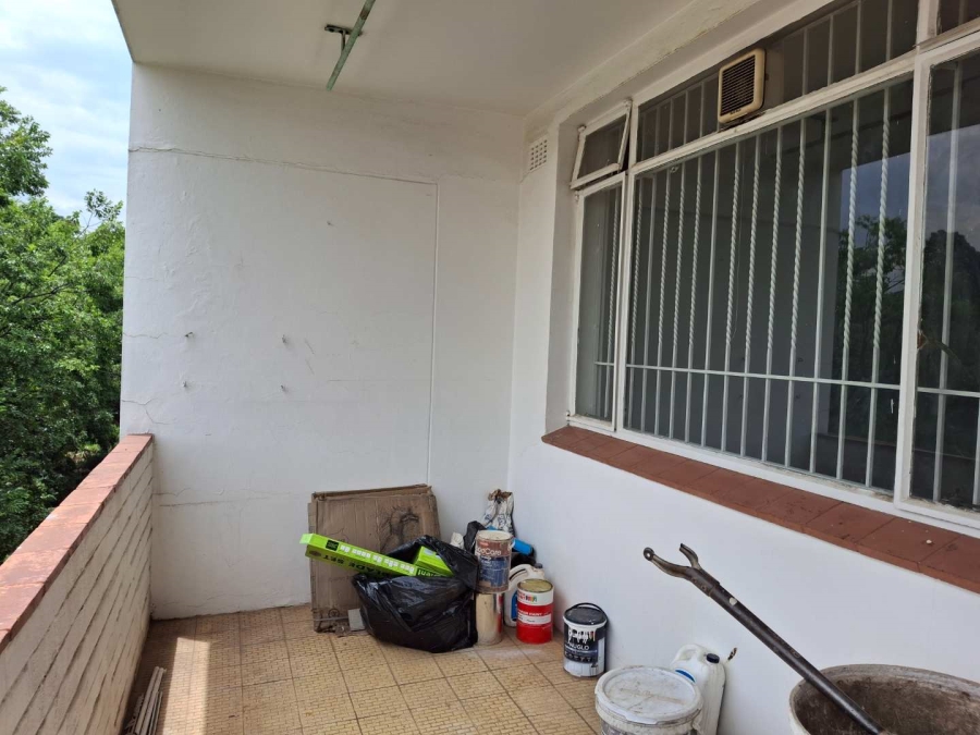 To Let 1 Bedroom Property for Rent in Waverley Gauteng