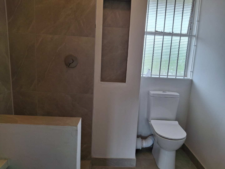 To Let 1 Bedroom Property for Rent in Waverley Gauteng