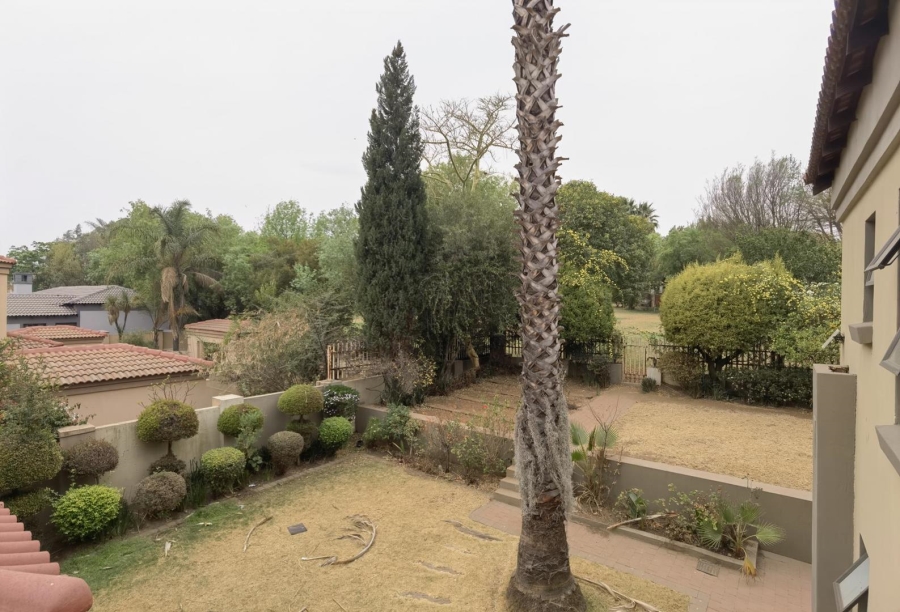 5 Bedroom Property for Sale in Blue Valley Golf Estate Gauteng