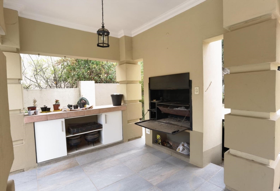 5 Bedroom Property for Sale in Blue Valley Golf Estate Gauteng